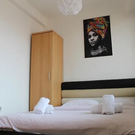 Panorama 3 Glavna Ulica * Užice